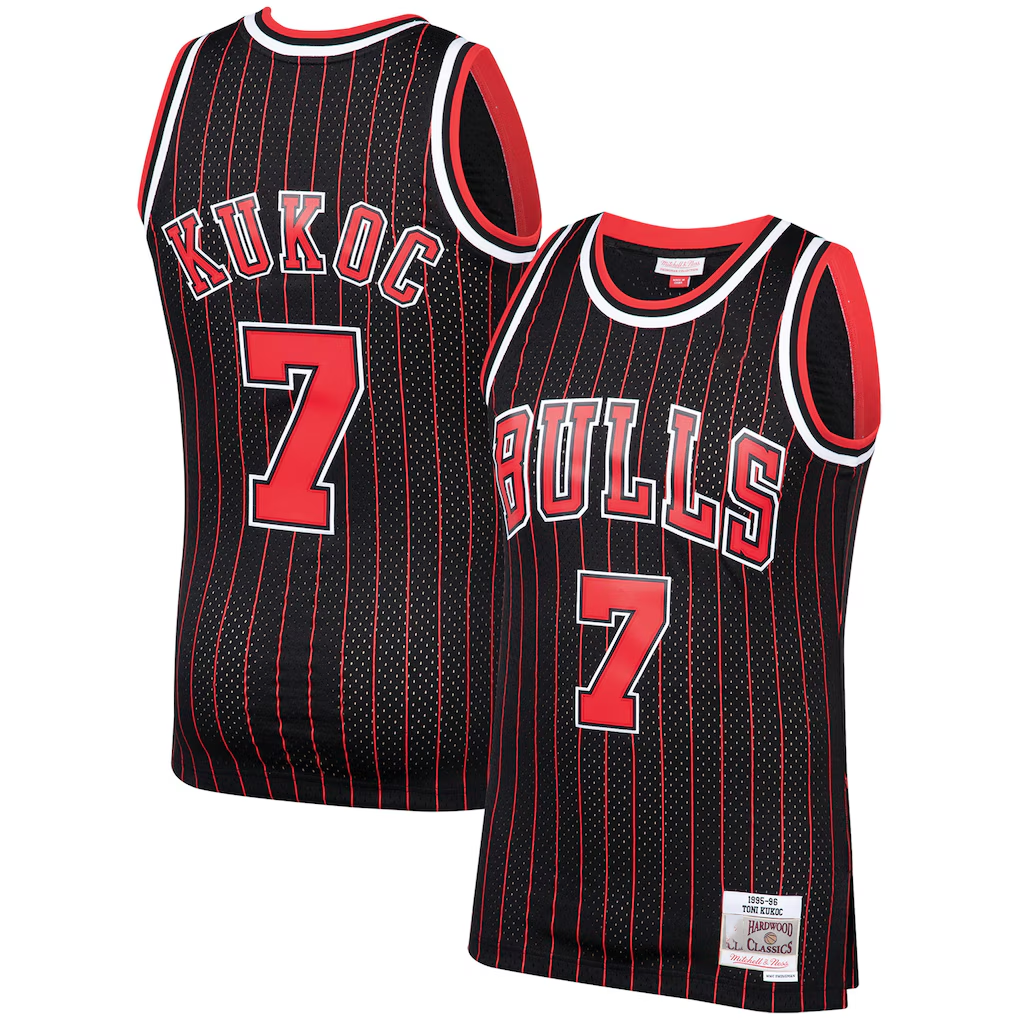 Cooneas C.Bulls #7 Toni Kukoc Mitchell & Ness Black 1995-96 Hardwood Classics Swingman Jerseys